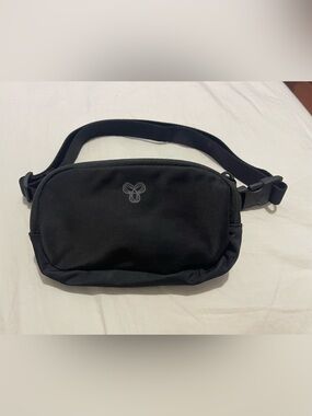 Aritzia TnAction - Mini Belt Crossbody Bag - Black